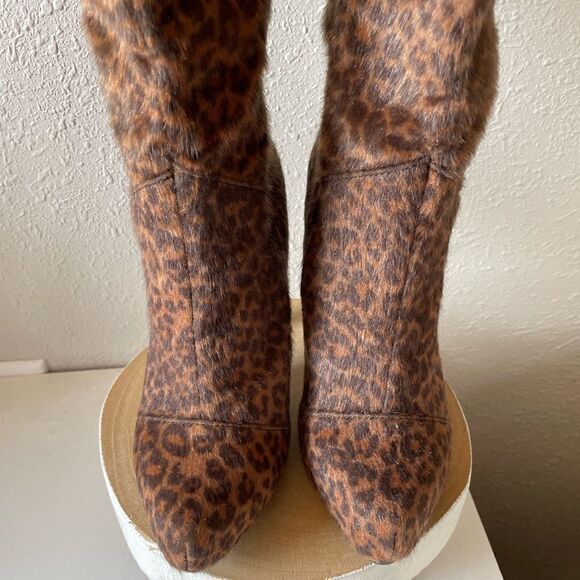 NIB JustFab Janae Leopard Kneed Boots Size 8 - Picture 7 of 12